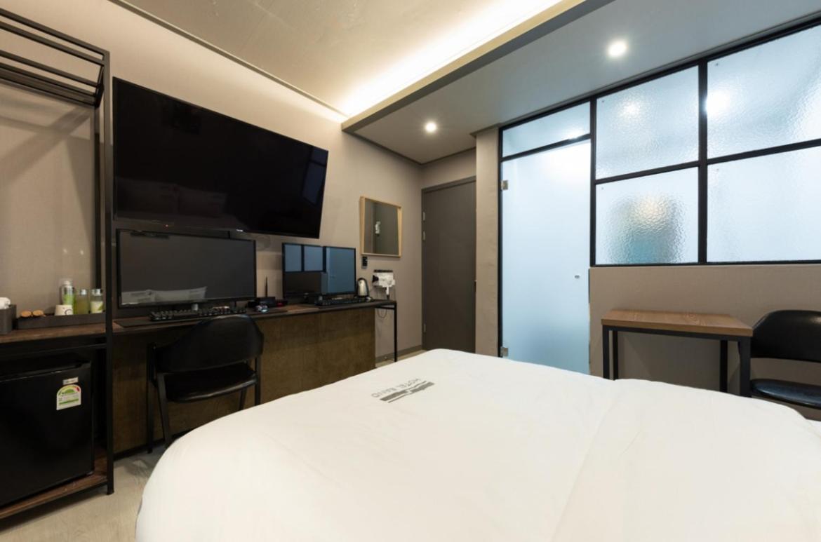 Hotel Band Pyeongtaek Bagian luar foto
