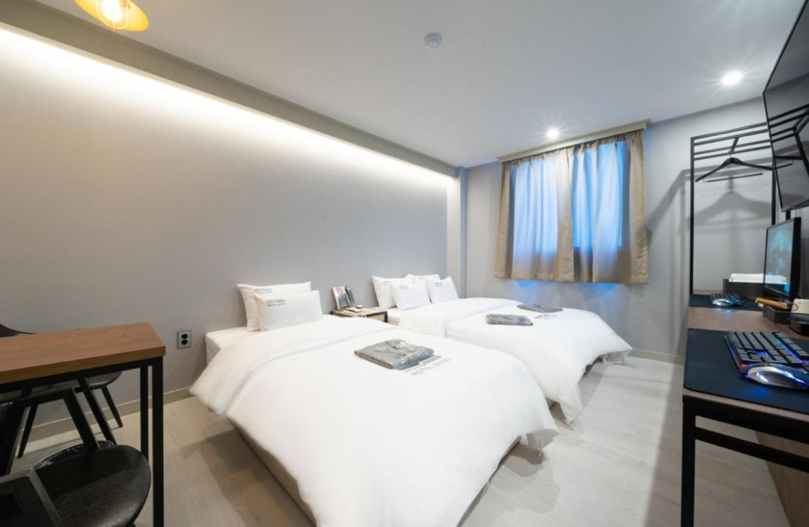 Hotel Band Pyeongtaek Bagian luar foto