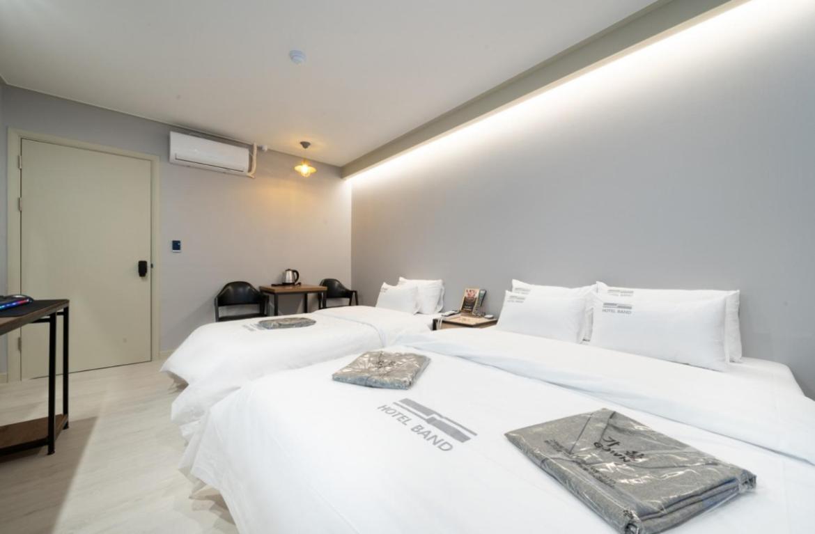 Hotel Band Pyeongtaek Bagian luar foto