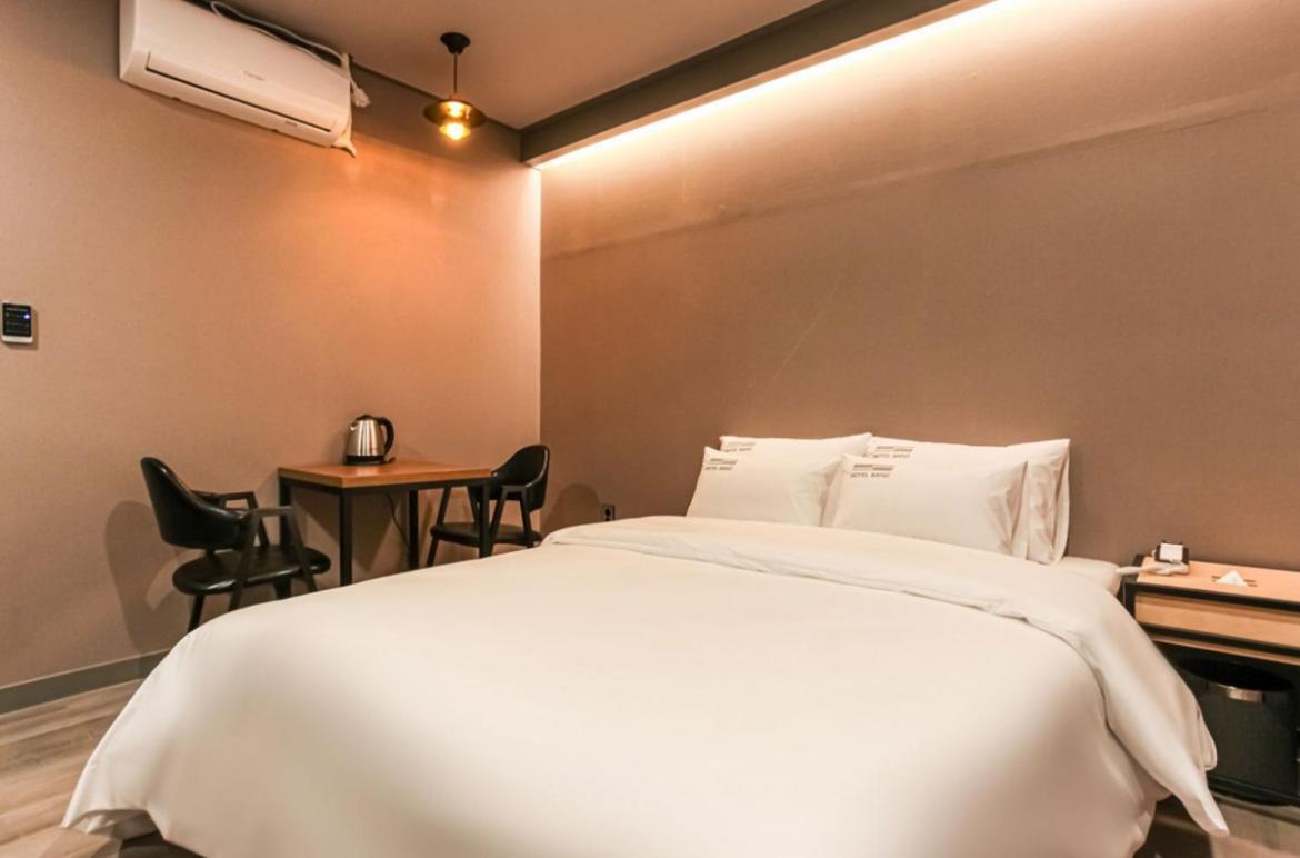 Hotel Band Pyeongtaek Bagian luar foto